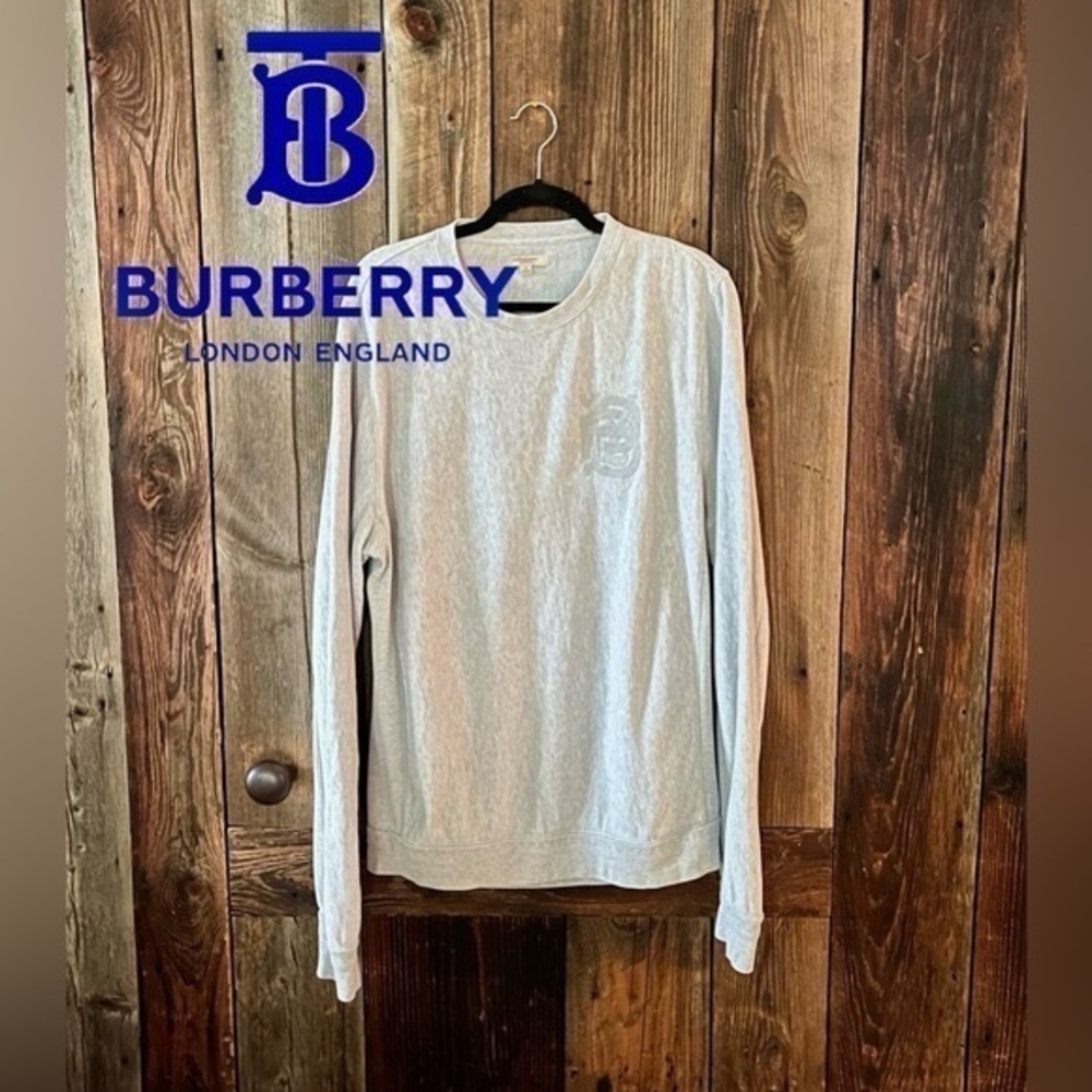 Burberry light grey sweatshirt Men’s Large Great condition